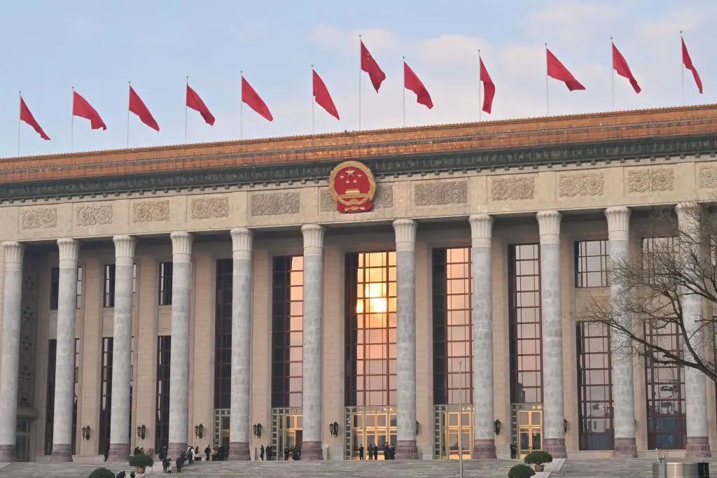 李強提到：新型儲能、“沙戈荒”、海上風電